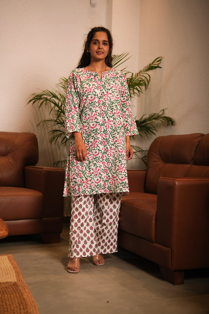Niyati Kurta Pant (Material)