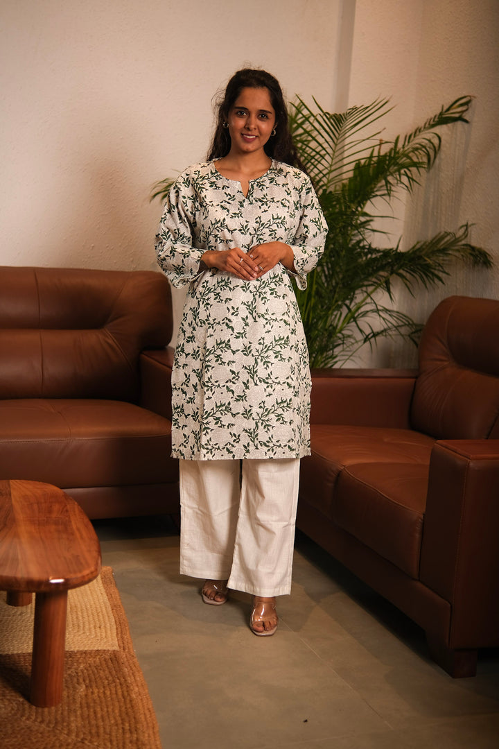 Aarohi Kurta Pant (Material)