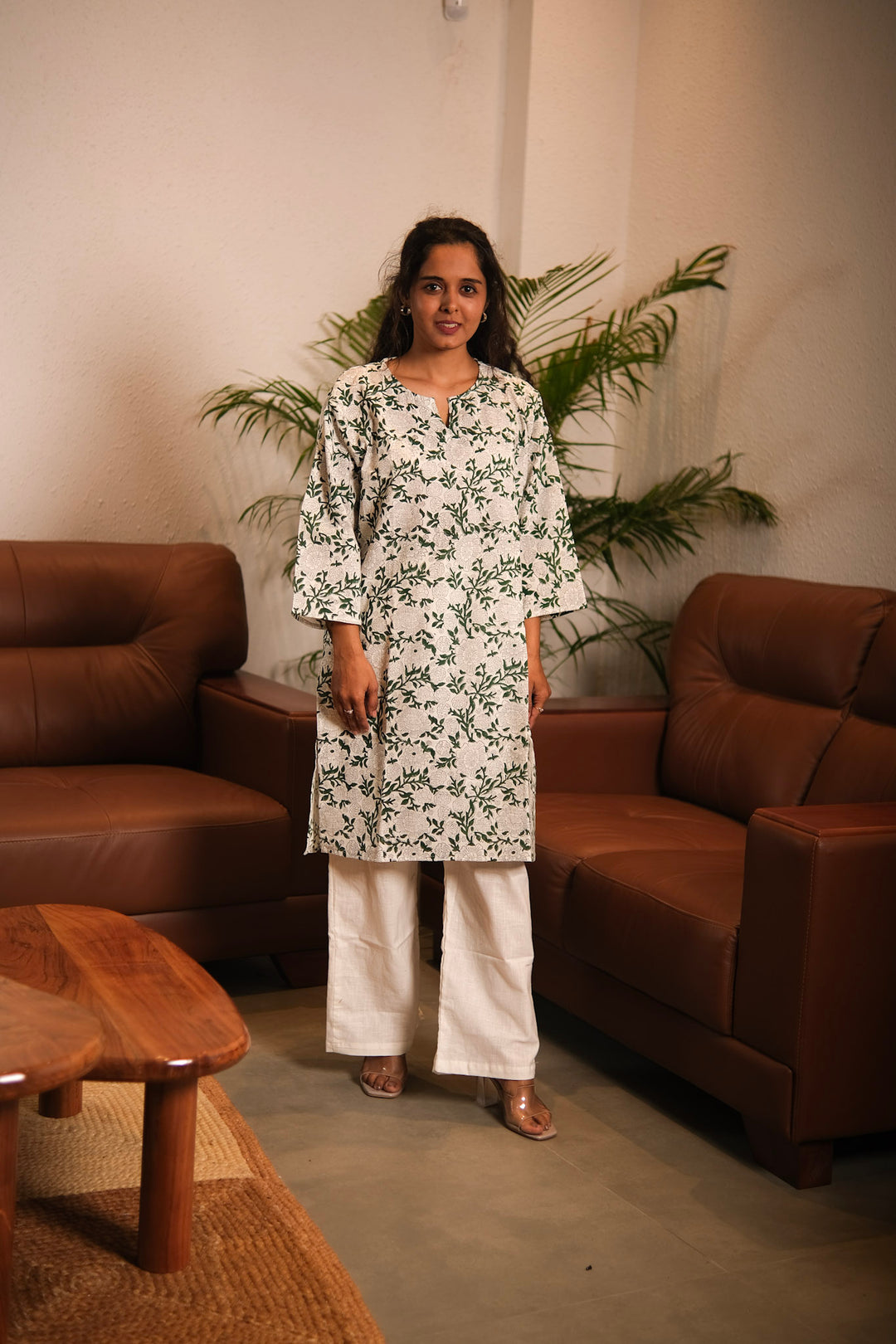 Aarohi Kurta Pant (Material)