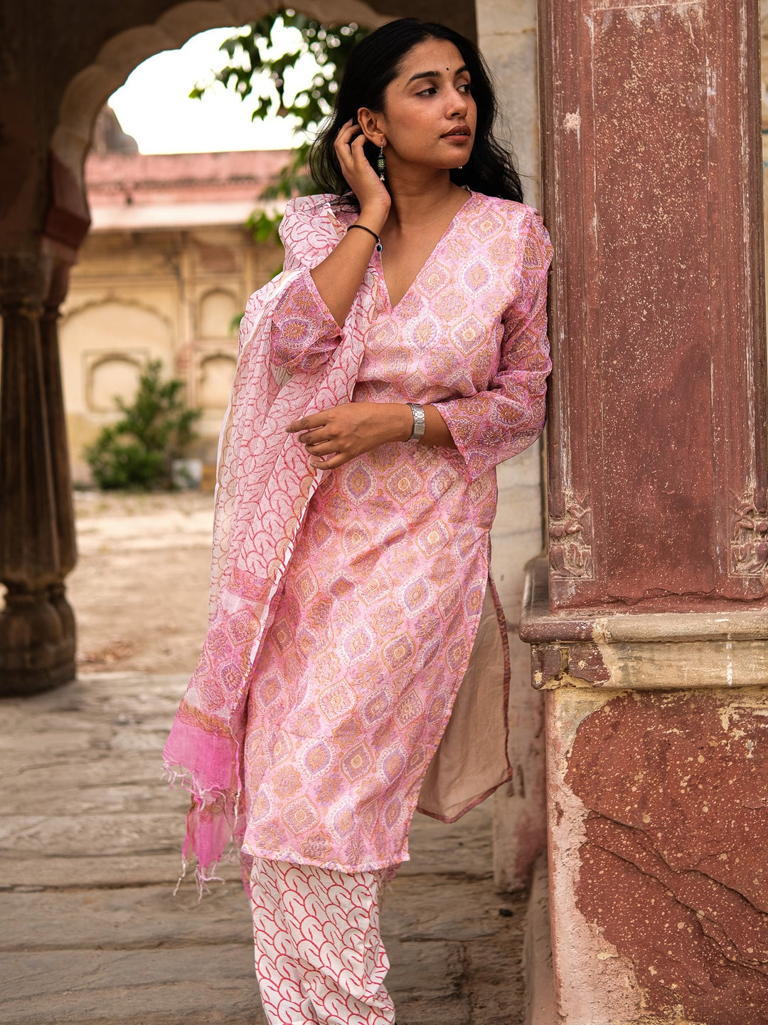 latika  suit set